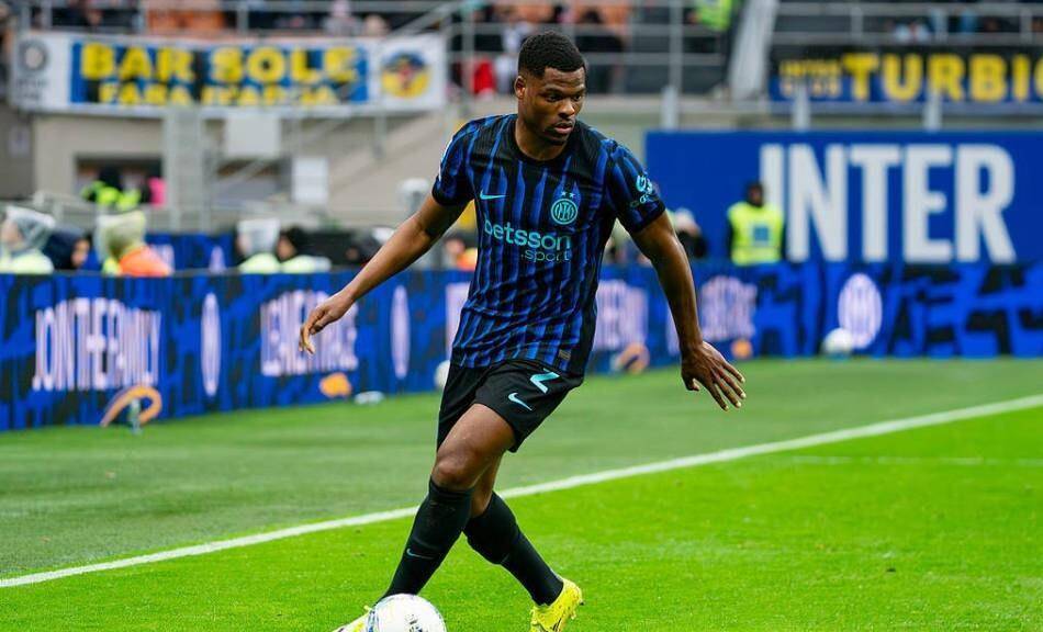 利物浦豪掷1.25亿欧元彻底重建右路，19岁德甲过人王+30岁荷兰铁卫组合呼之欲出！